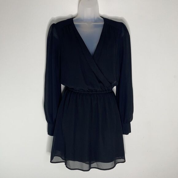 Sleek Black Deep V Tunic Long Sleeve - Picture 13 of 13